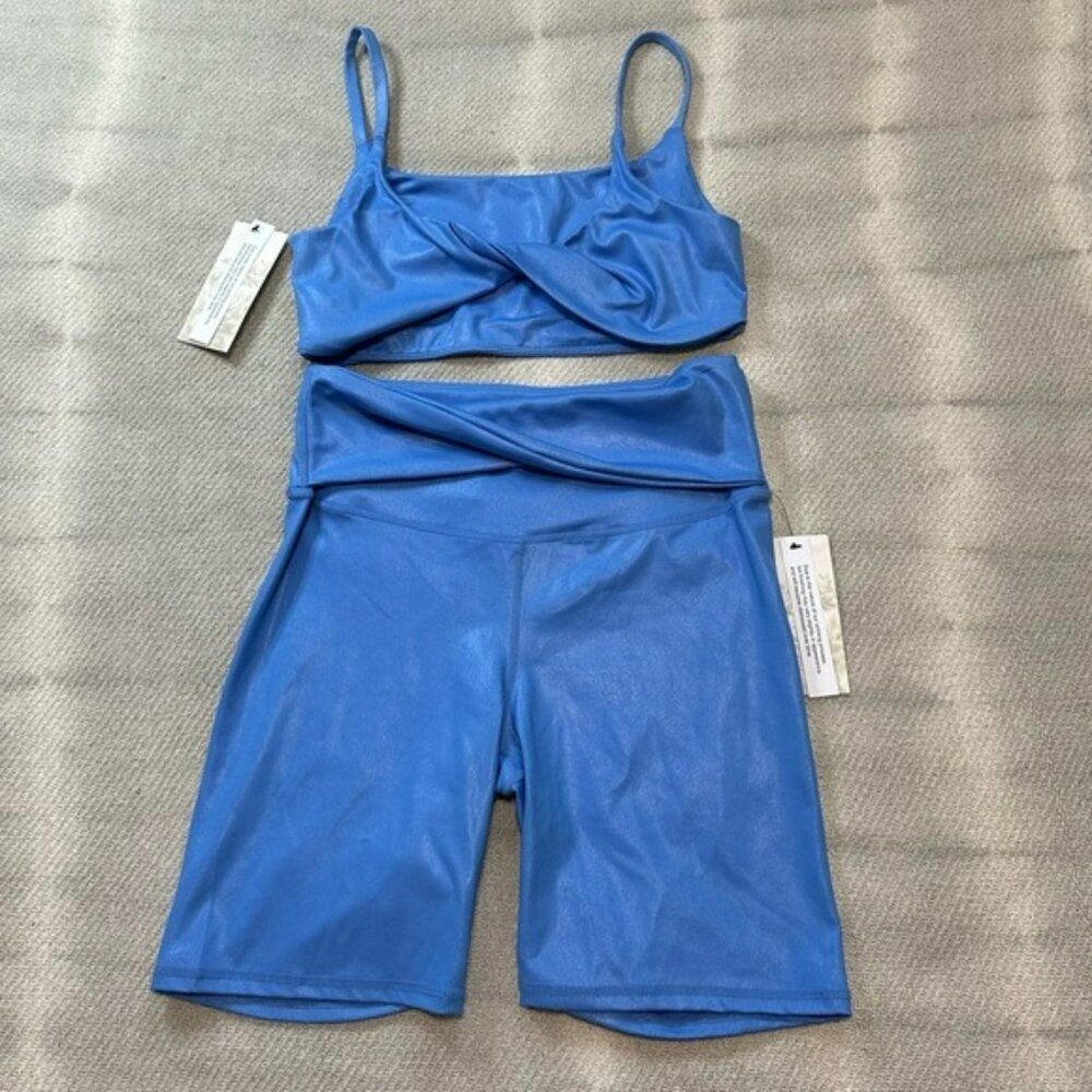 SAGE COLLECTIVE 2 Piece Sports Bra Biker Shorts Matching Set Medium NWT
